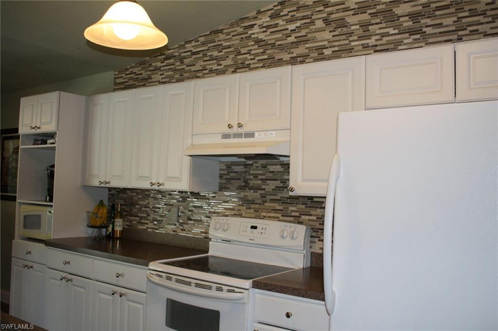 PEMBROKE ISLES - Residential