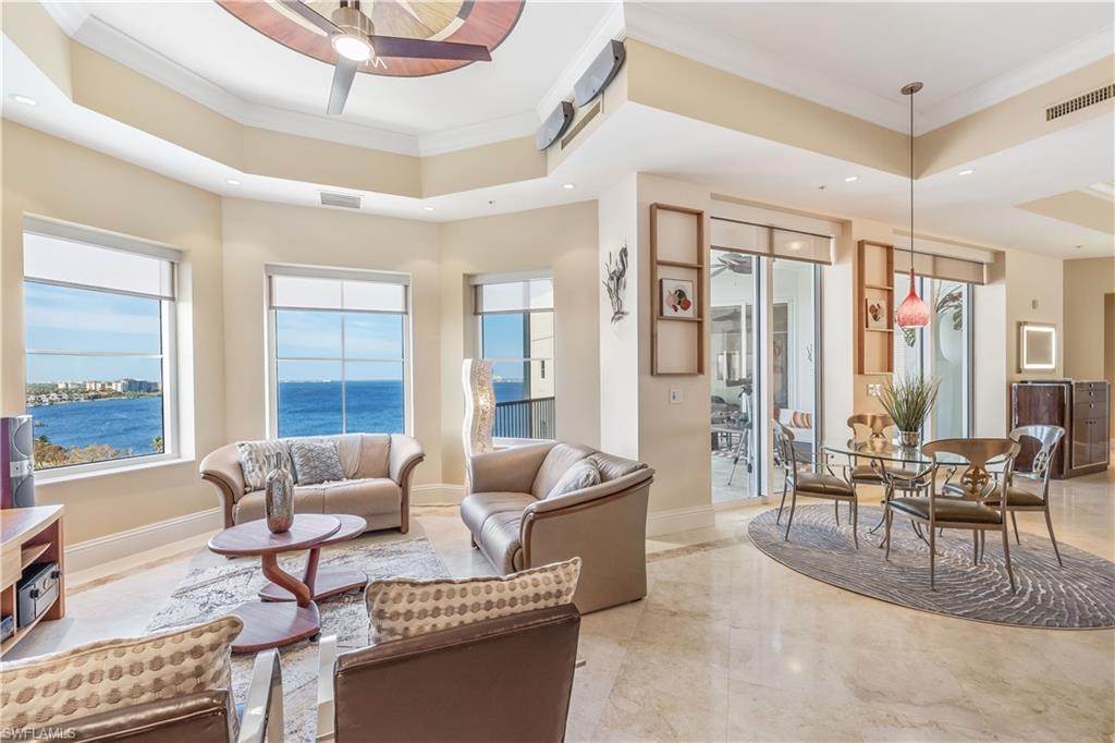 THE PARAMOUNT - Residential