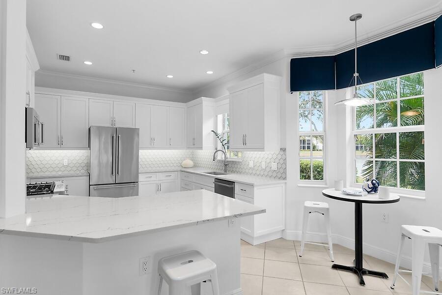 LAGUNA - Residential