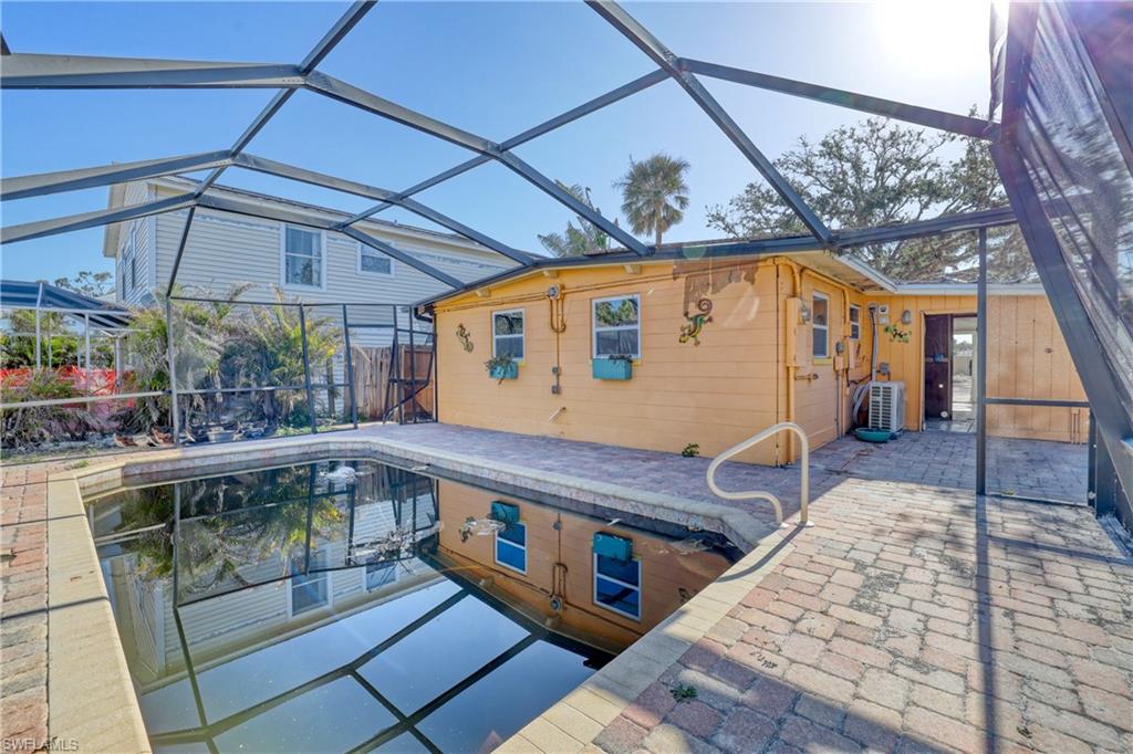 LYNNS HIGHLAND PARK - Residential