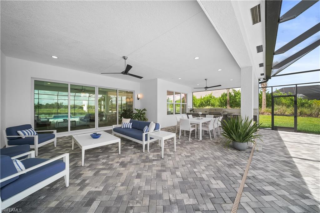 VALENCIA TRAILS - Residential