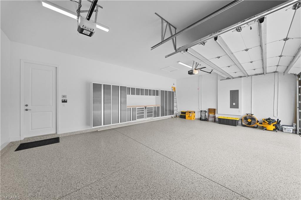 VALENCIA TRAILS - Residential