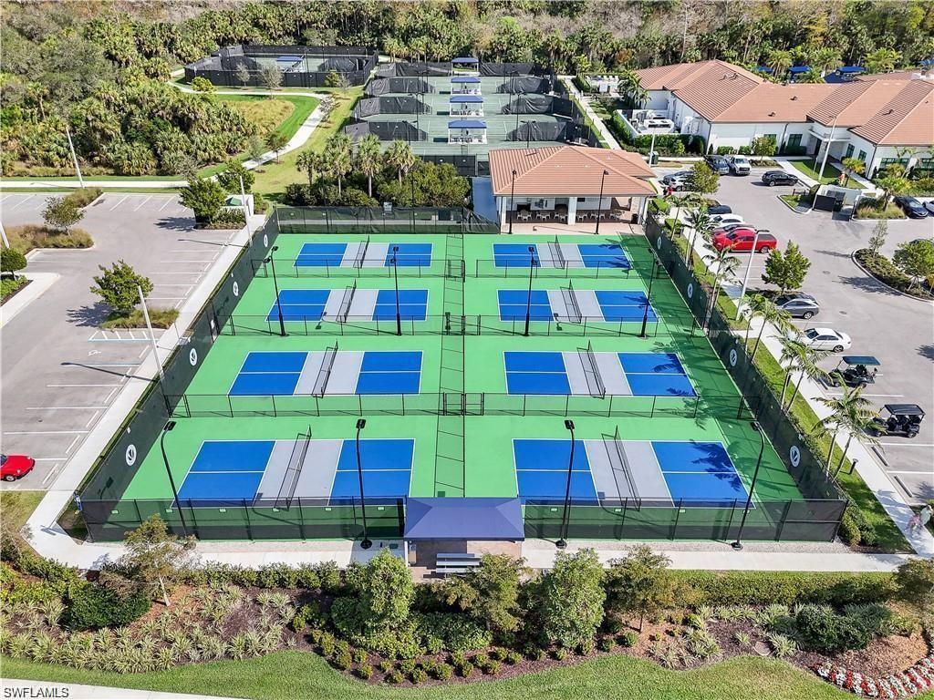 VALENCIA TRAILS - Residential