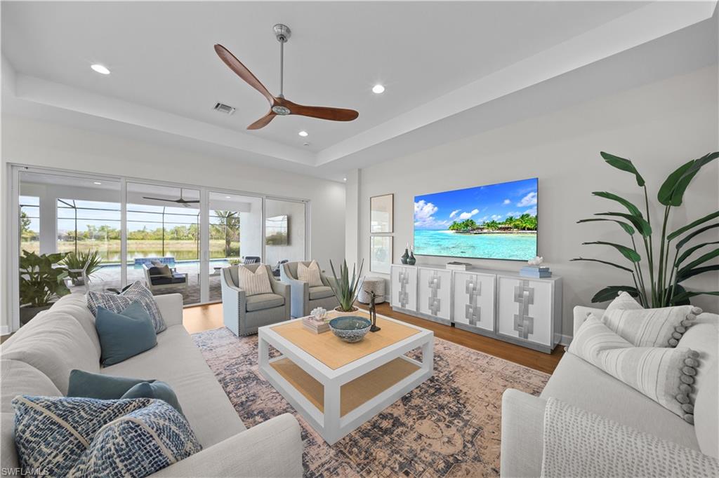 VALENCIA TRAILS - Residential