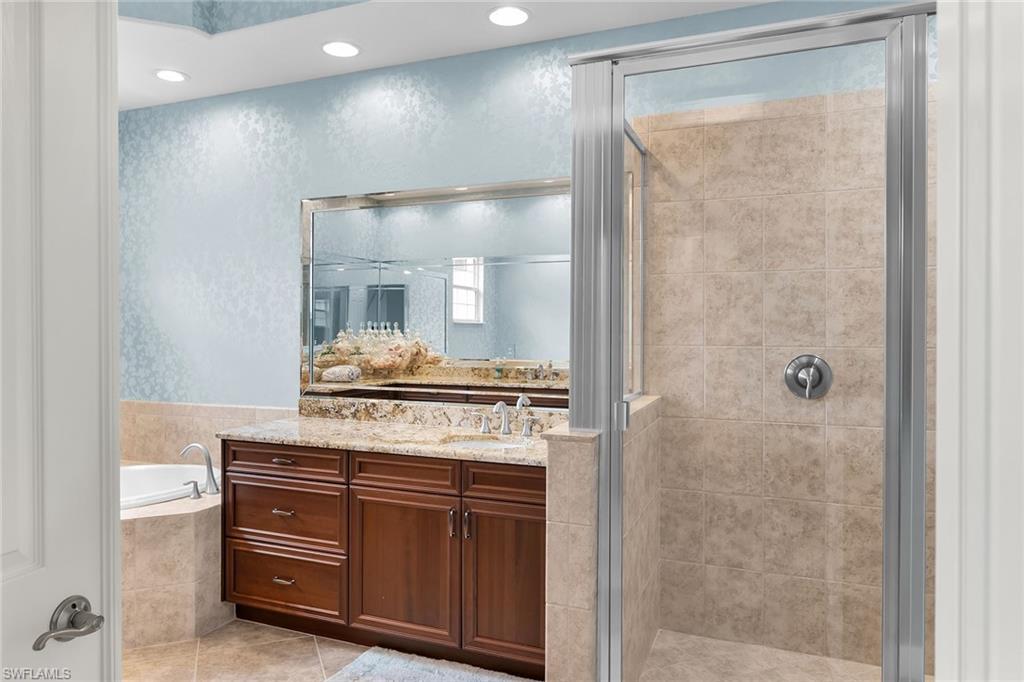 PLAYERS COVE - Residential