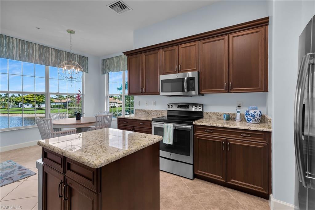 PLAYERS COVE - Residential