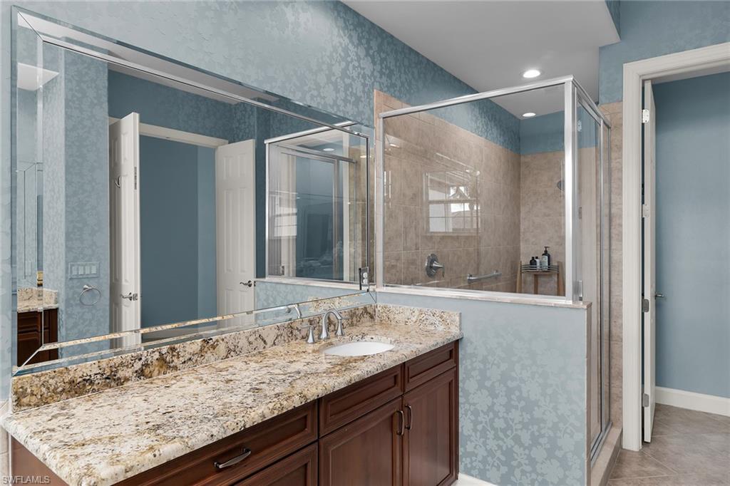 PLAYERS COVE - Residential