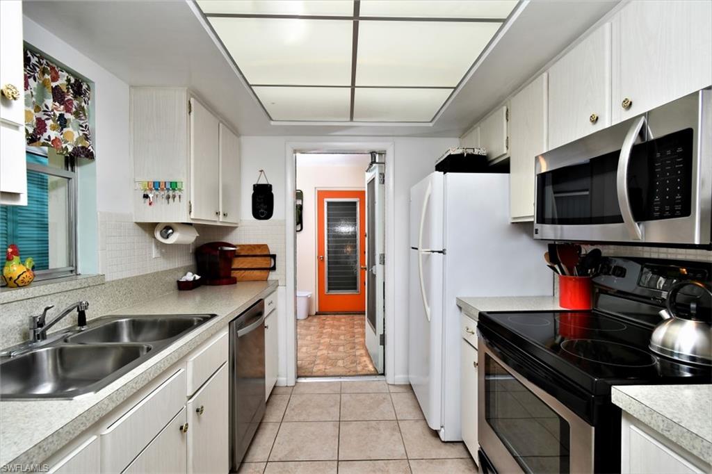 HILLCREST CONDOMINIUM - Residential