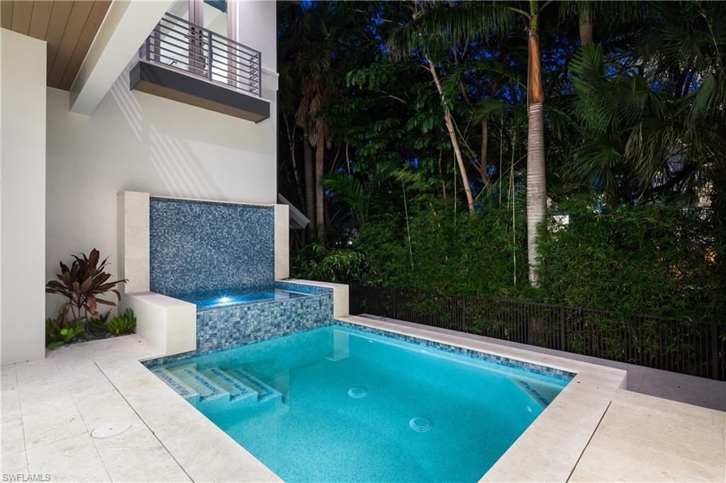 OLDE NAPLES - Residential