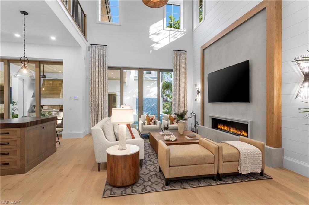 OLDE NAPLES - Residential