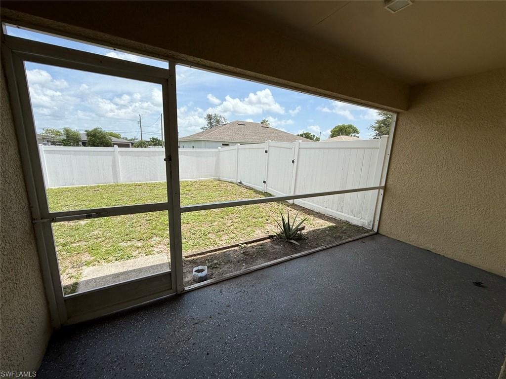 CAPE CORAL - Residential