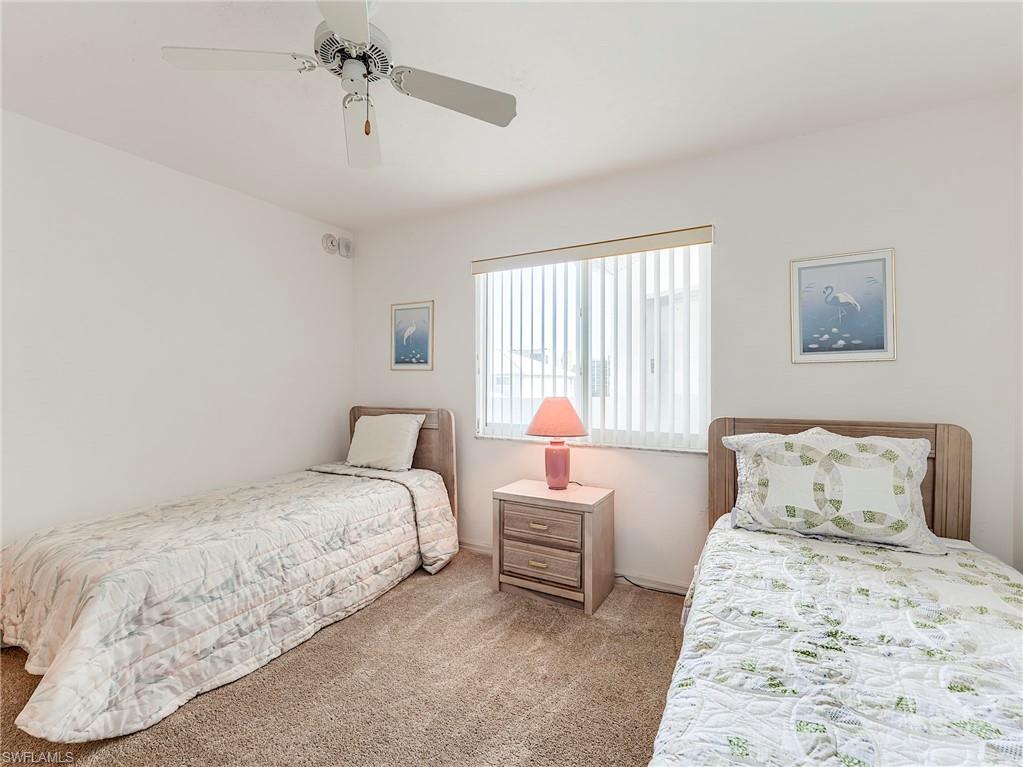 ROYAL PELICAN TOWNHOUSE - Residential