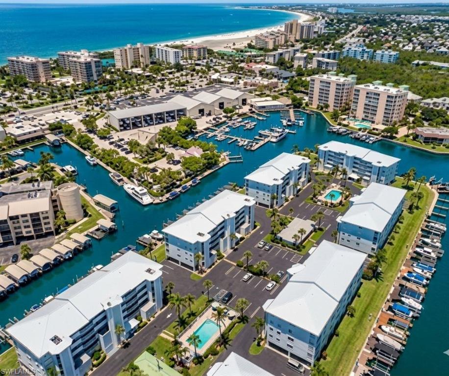 ROYAL PELICAN TOWNHOUSE - Residential