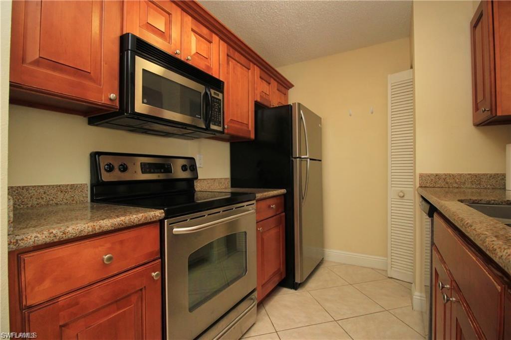 GRANADA LAKES - Residential Lease