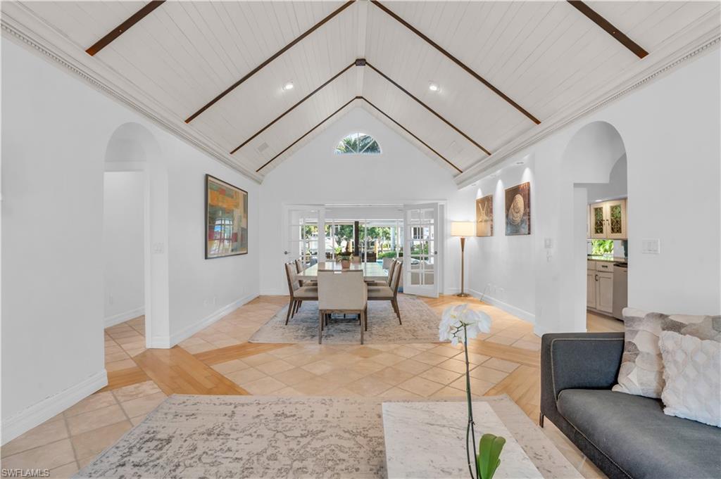 AQUALANE SHORES - Residential