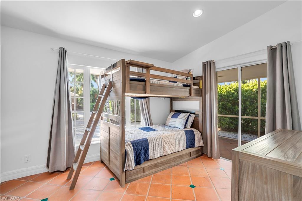 AQUALANE SHORES - Residential