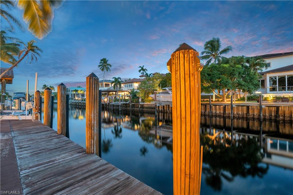 AQUALANE SHORES - Residential