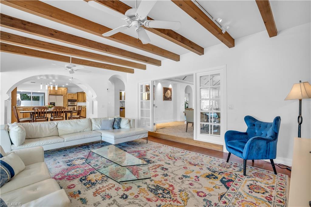 AQUALANE SHORES - Residential