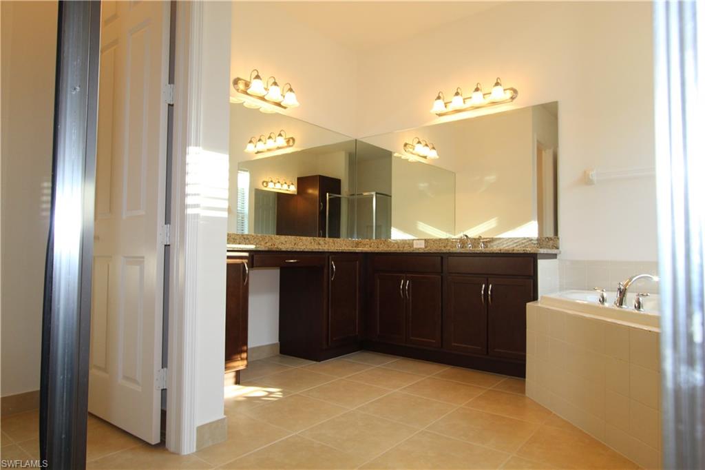 MARINA BAY - Residential