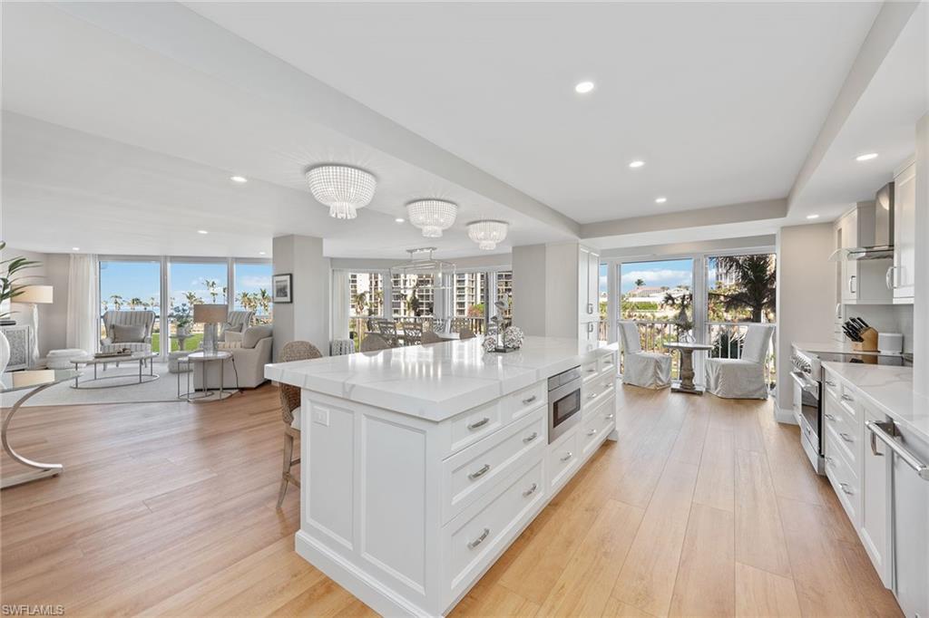 MONACO BEACH CLUB - Residential