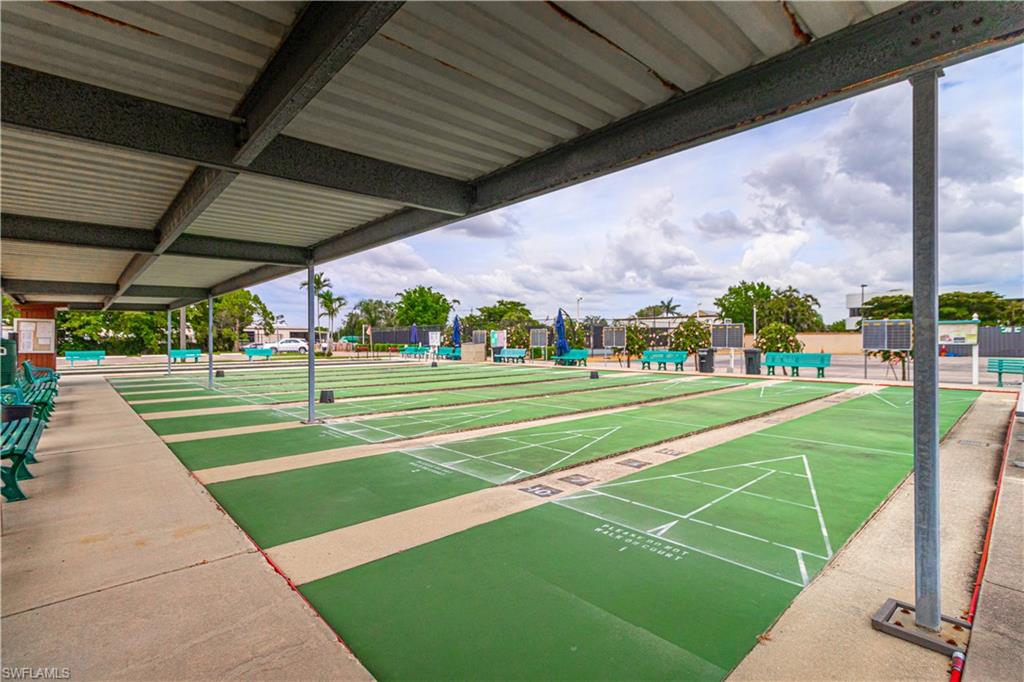 SEVEN LAKES - Residential