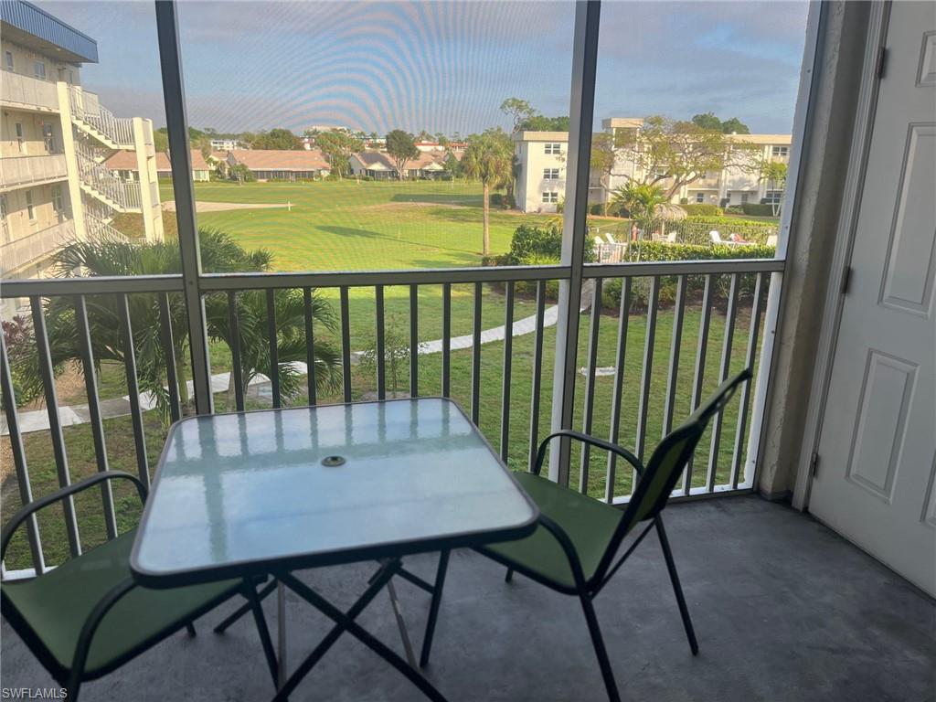 SEVEN LAKES - Residential