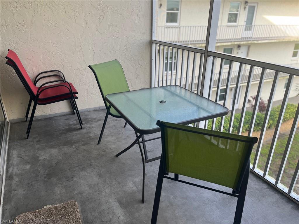 SEVEN LAKES - Residential