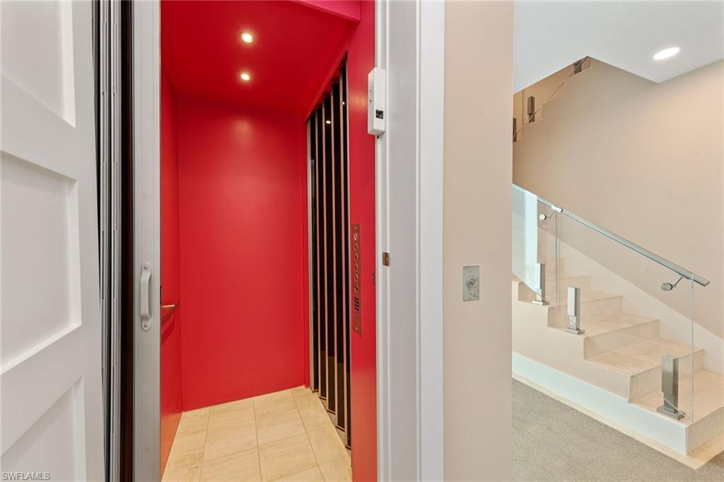 HIDEAWAY BEACH - Residential