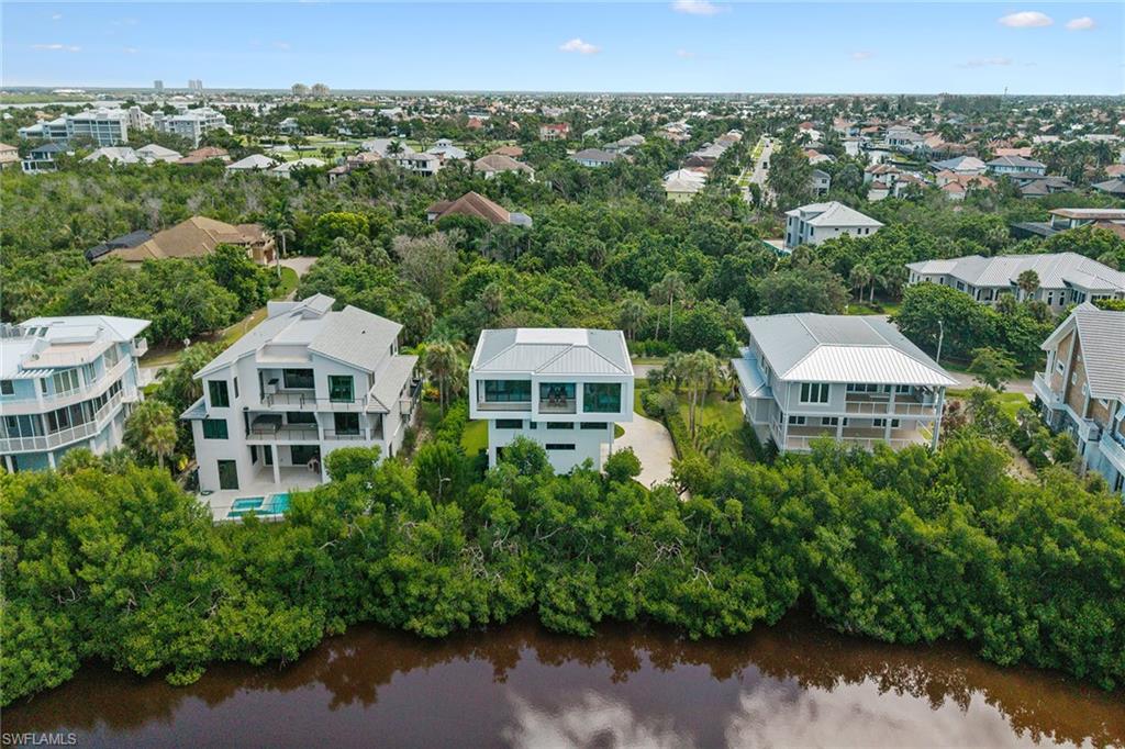 HIDEAWAY BEACH - Residential