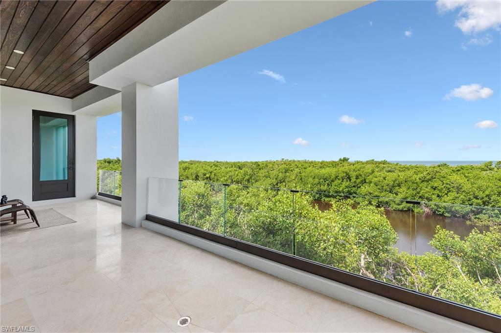 HIDEAWAY BEACH - Residential