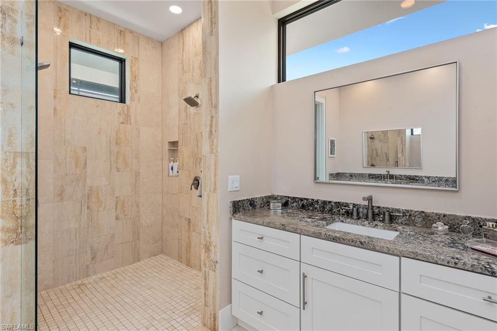 HIDEAWAY BEACH - Residential