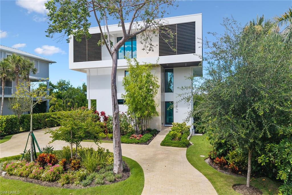 HIDEAWAY BEACH - Residential