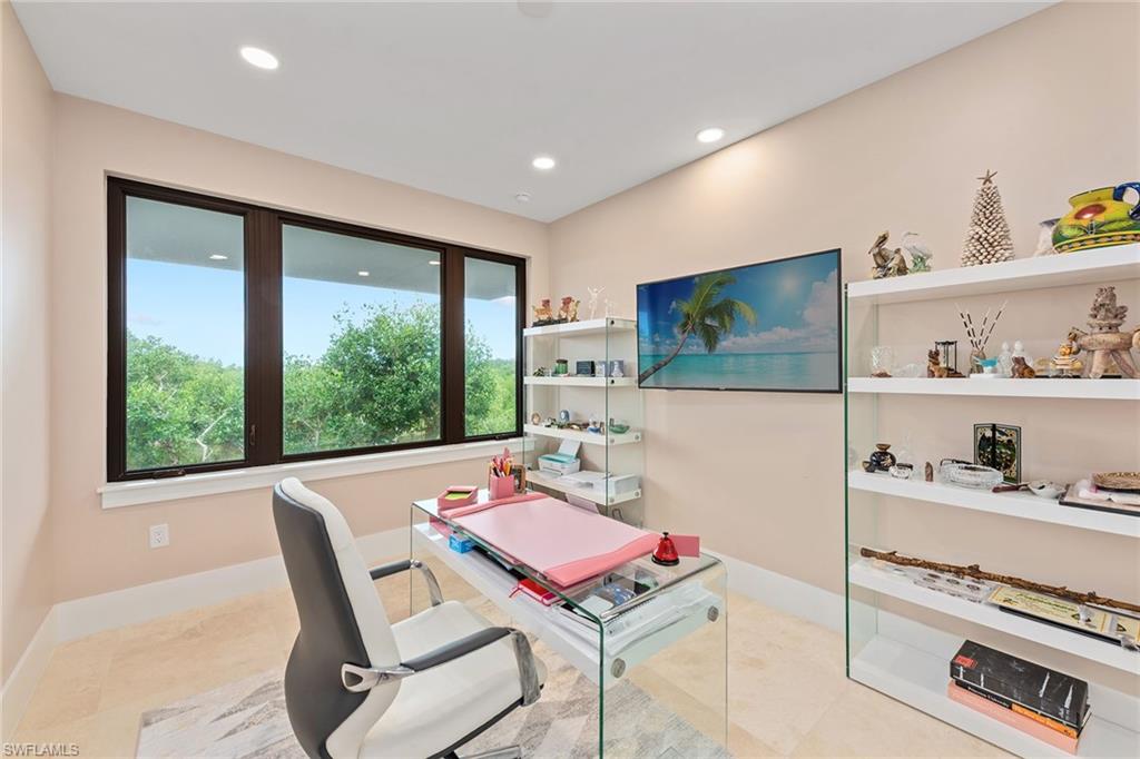 HIDEAWAY BEACH - Residential