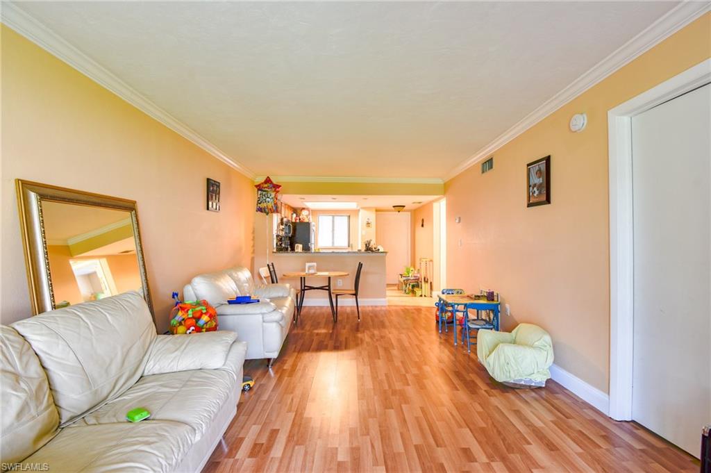 PINEWOOD SOUTH - Residential