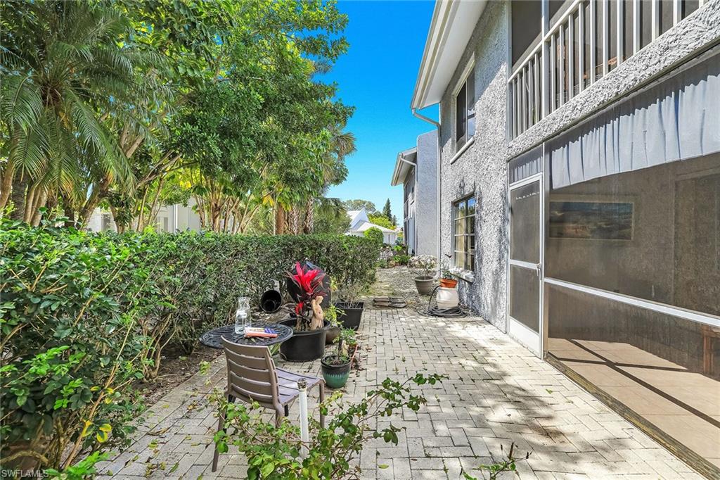 FOUR FOUNTAINS - Residential