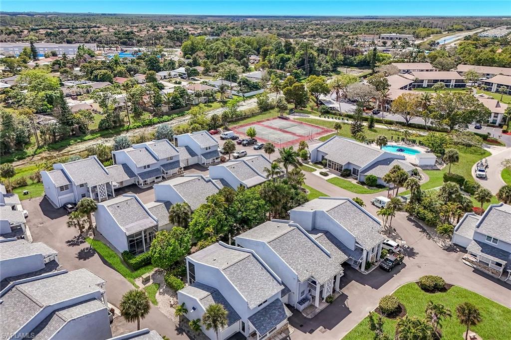 FOUR FOUNTAINS - Residential