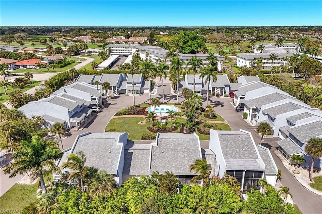 FOUR FOUNTAINS - Residential