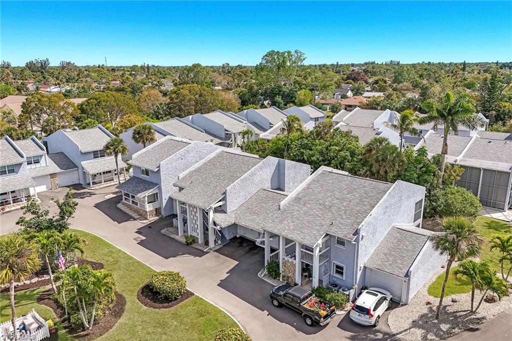 FOUR FOUNTAINS - Residential