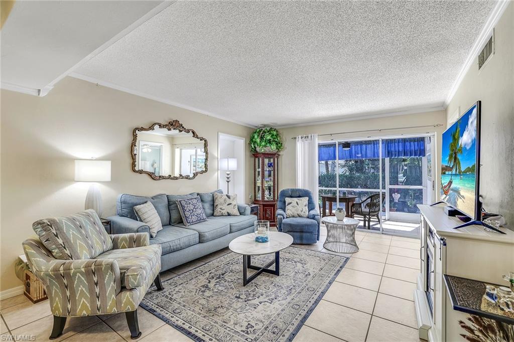 FOUR FOUNTAINS - Residential