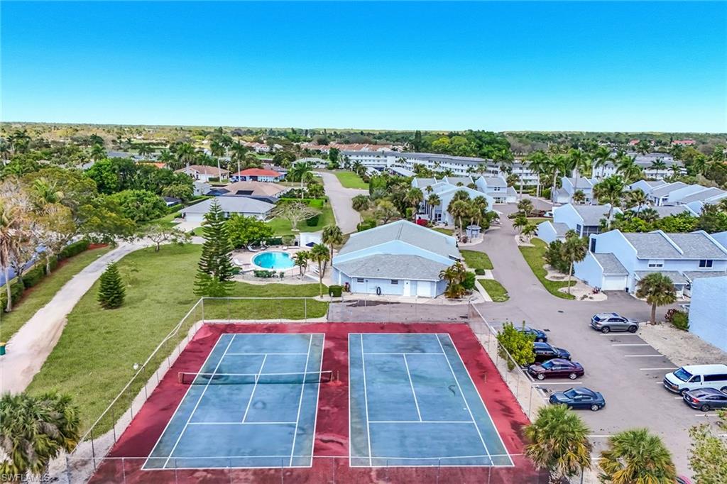 FOUR FOUNTAINS - Residential