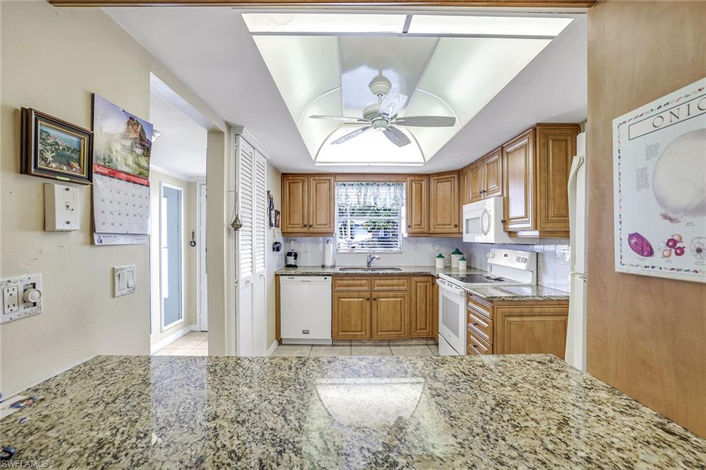 FOUR FOUNTAINS - Residential