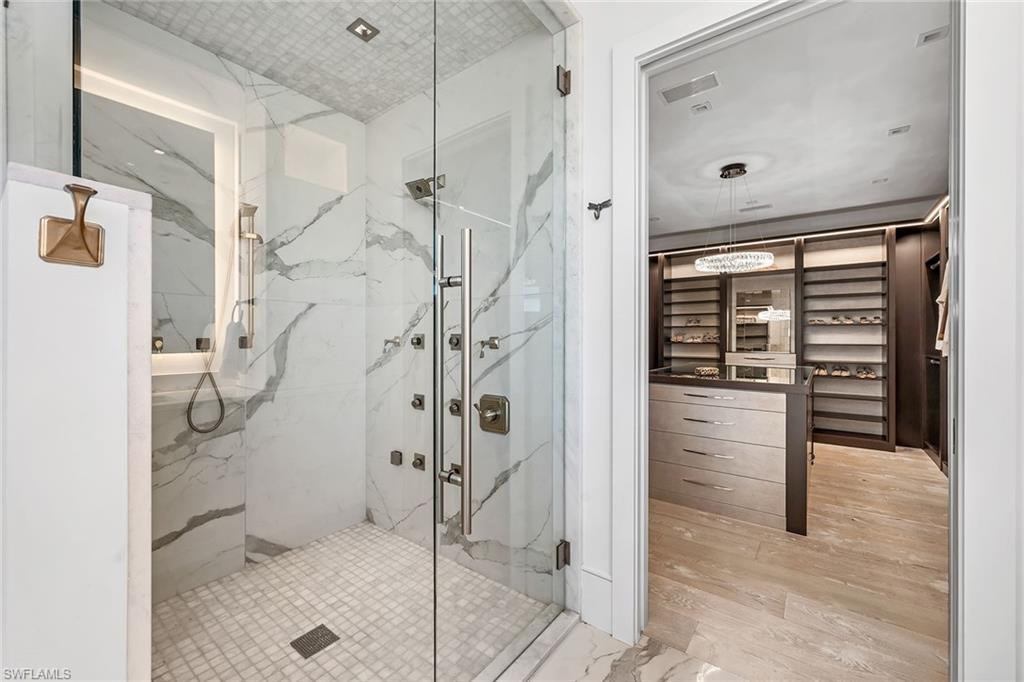 ROYAL HARBOR - Residential