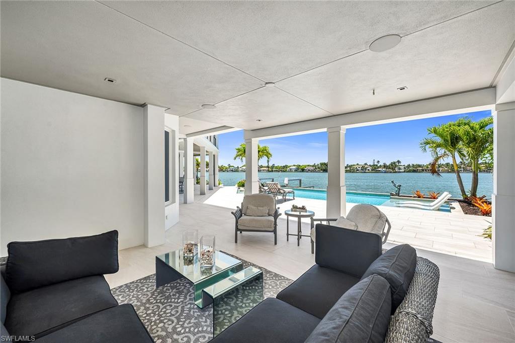 ROYAL HARBOR - Residential