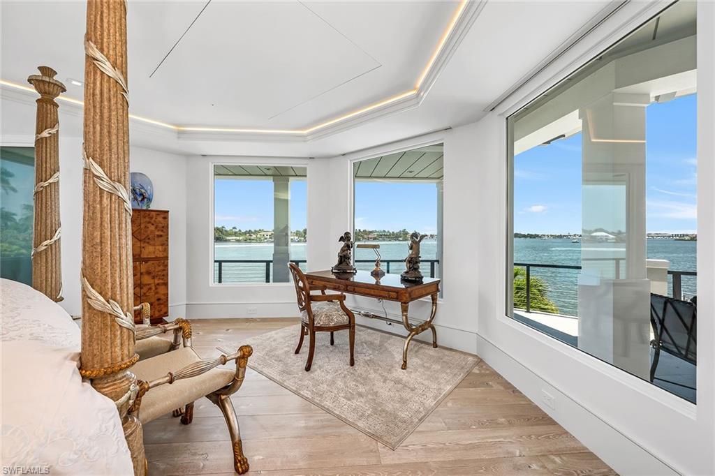 ROYAL HARBOR - Residential