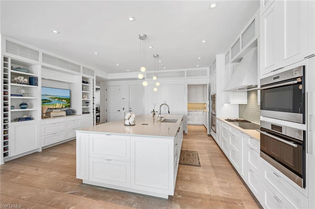 ROYAL HARBOR - Residential