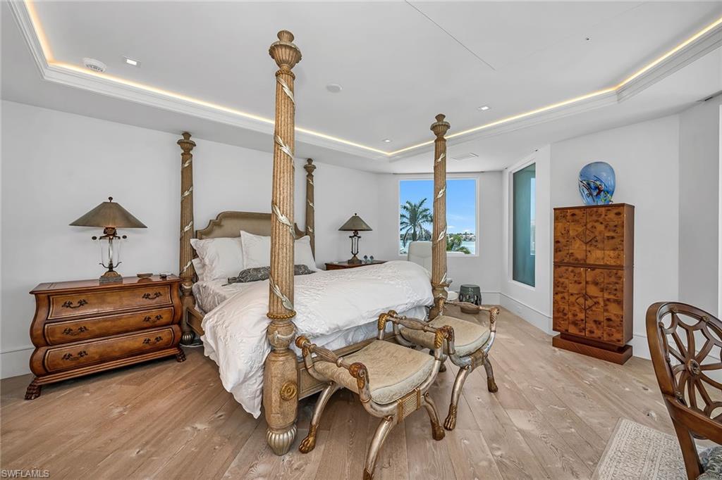 ROYAL HARBOR - Residential