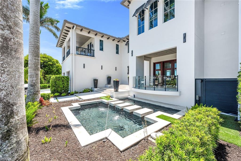 ROYAL HARBOR - Residential