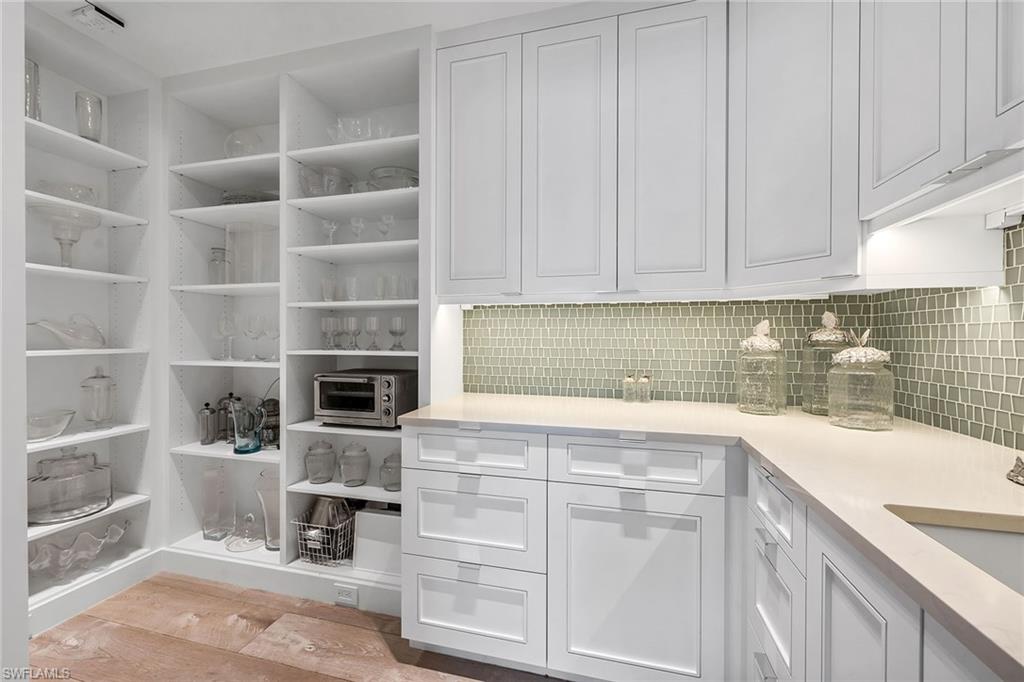 ROYAL HARBOR - Residential