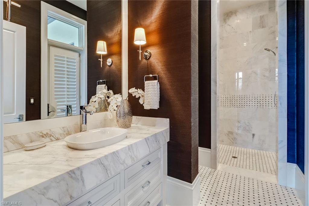 QUAIL WEST - Residential