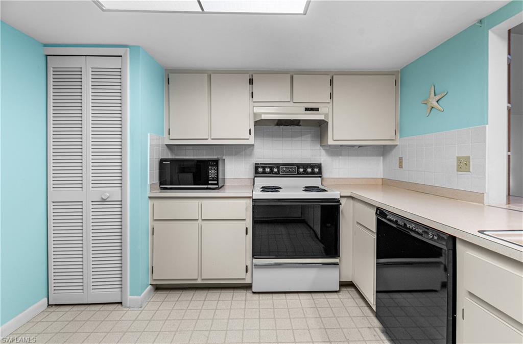 WOODCREST VILLAGE - Residential